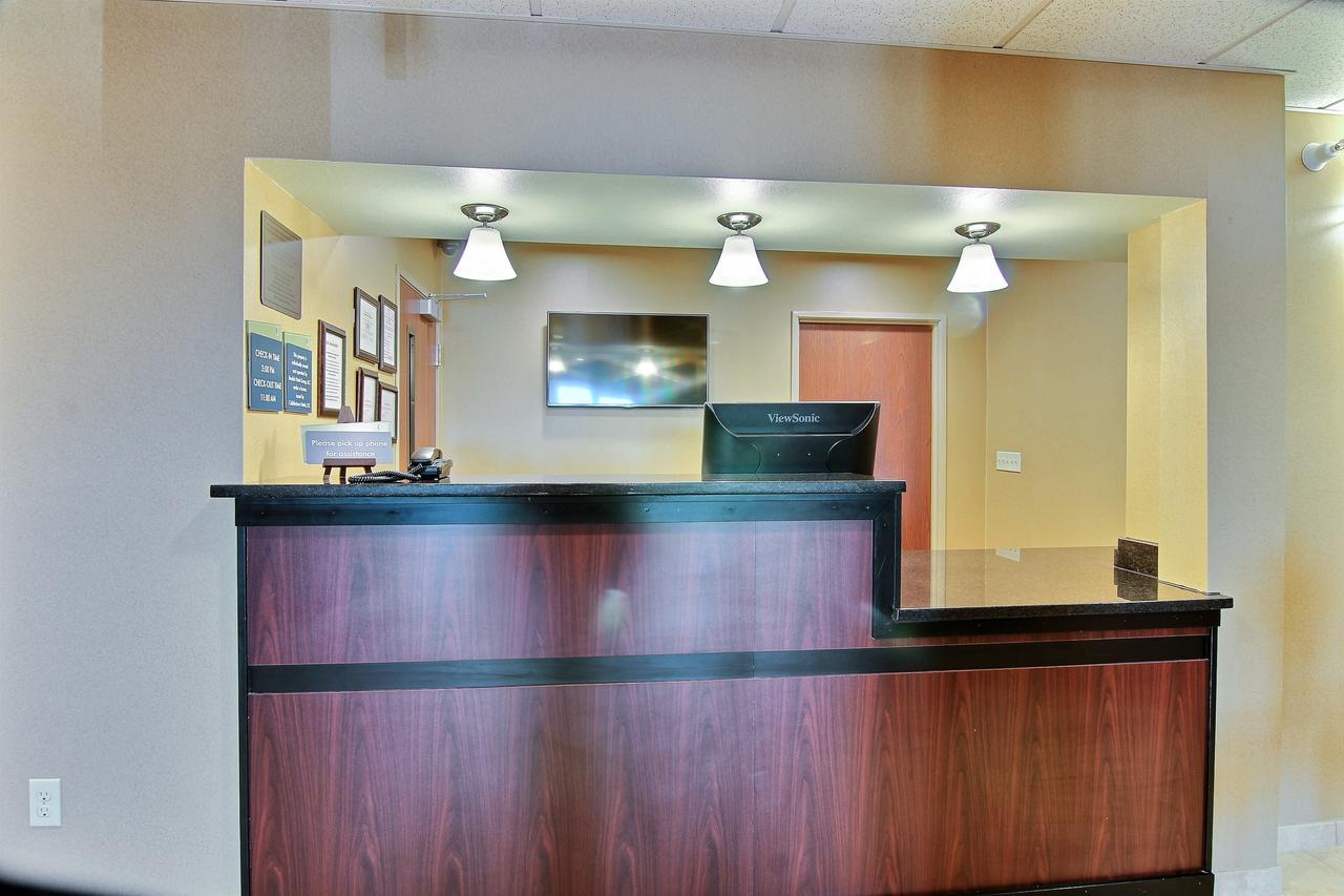 Cobblestone Hotel & Suites - Mccook Dış mekan fotoğraf