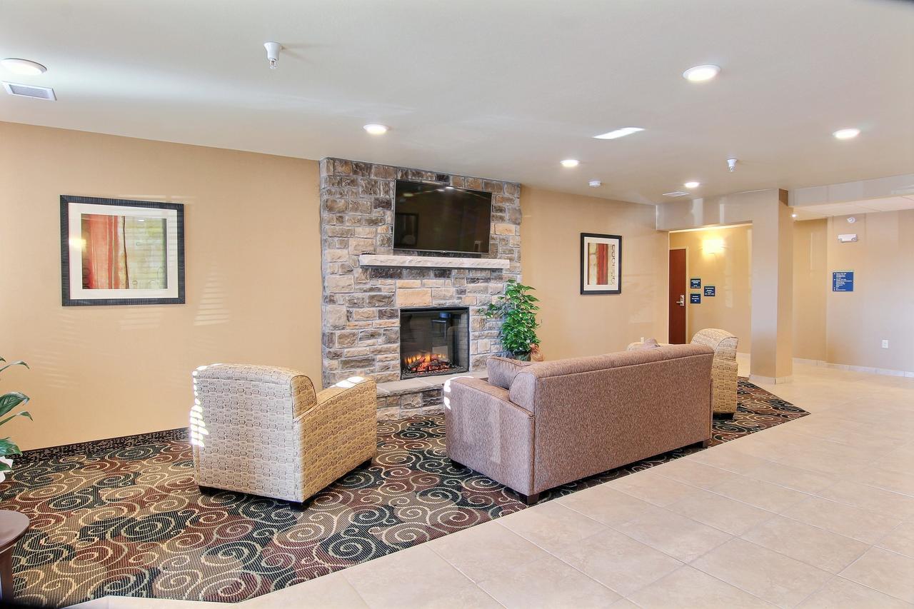 Cobblestone Hotel & Suites - Mccook Dış mekan fotoğraf