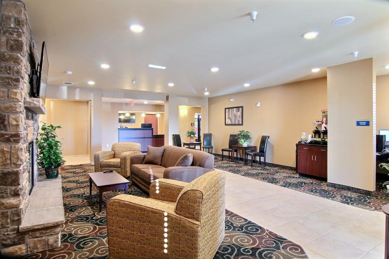 Cobblestone Hotel & Suites - Mccook Dış mekan fotoğraf