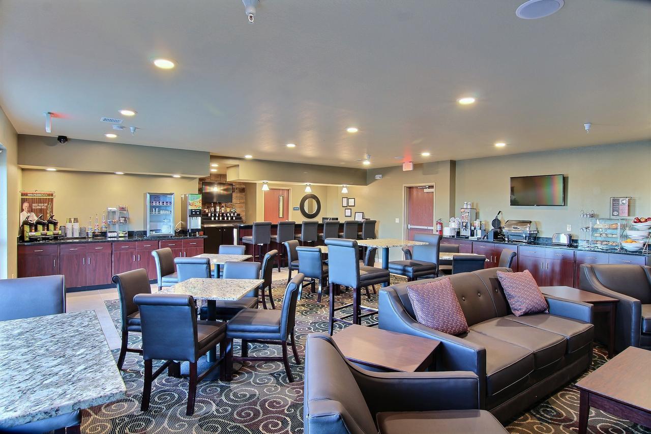 Cobblestone Hotel & Suites - Mccook Dış mekan fotoğraf