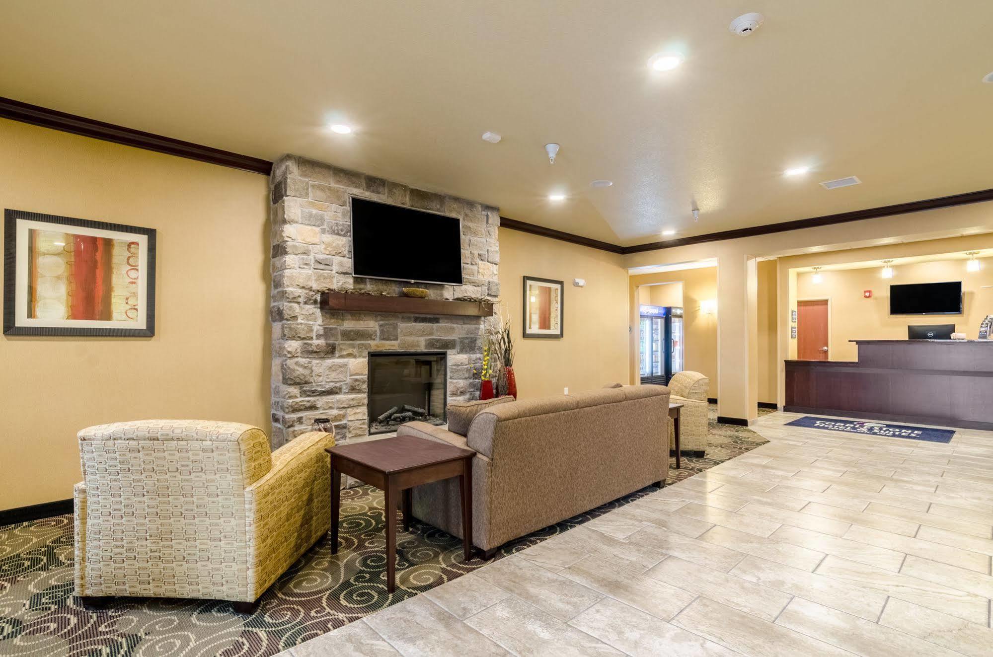 Cobblestone Hotel & Suites - Mccook Dış mekan fotoğraf