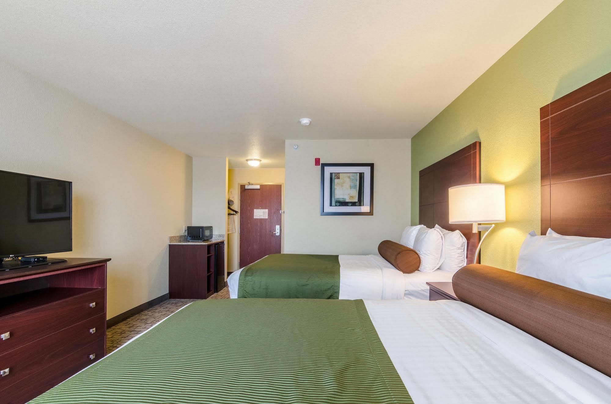 Cobblestone Hotel & Suites - Mccook Dış mekan fotoğraf